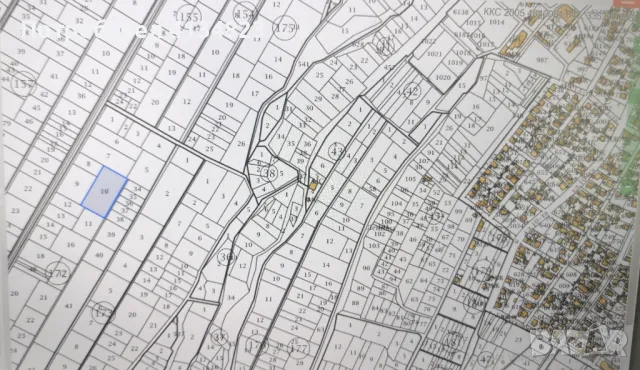 ПАРЦЕЛ - 4.2 ДЕК, ПРАВИЛНА ФОРМА, НА 600 М. ОТ РЕГУЛАЦИЯТА НА С. БАНЯ!, снимка 4 - Парцели - 47192803