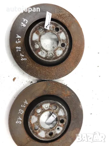 Преднен спирачен диск Audi A3 8l Ауди А3 8л 1,8