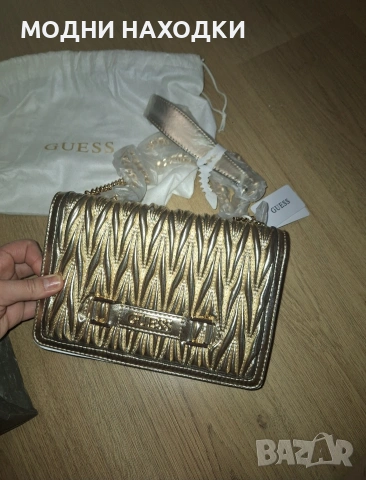 GUESS Оригинална Дамска Чанта, снимка 6 - Чанти - 53509255