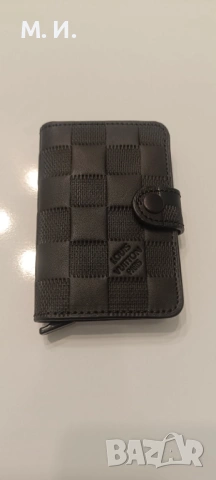  Продавам Карт холдер ЛВ, снимка 3 - Портфейли, портмонета - 53834745