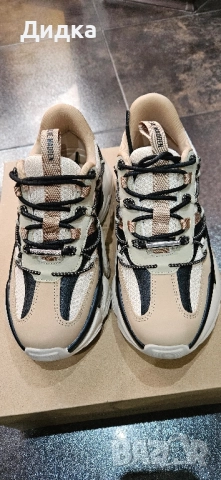 Нови обувки stevе madden, снимка 4 - Дамски ежедневни обувки - 51829297