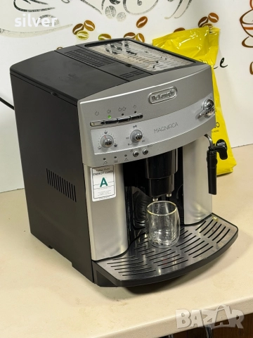Кафемашина кафе автомат delonghi magnifica с гаранция, снимка 4 - Кафемашини - 52543903