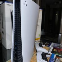 Playstation 5в гаранция с два controllera и подарьк игри!, снимка 2 - PlayStation конзоли - 45877186