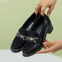 Дамски обувки с малък ток лачени с велур комбинация с естествен хастар, снимка 5 - Маратонки - 45071091