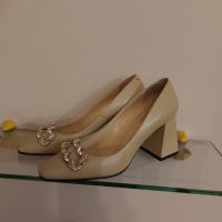 Продавам официални бежови обувки Gio и дамска чанта, снимка 2 - Дамски елегантни обувки - 45483144