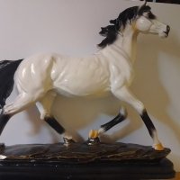 статуетка-кон, снимка 1 - Статуетки - 45571230