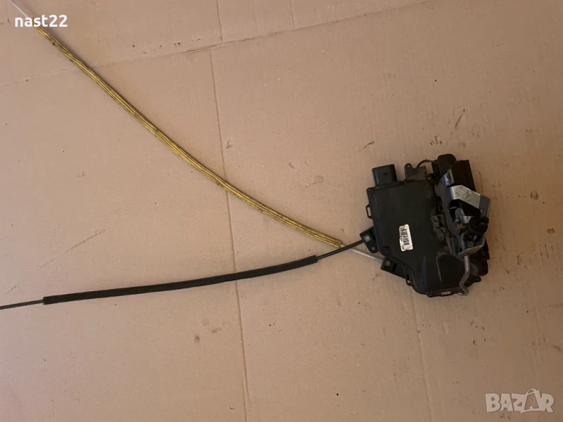 Задна дясна брава Фолксваген Голф 4, снимка 1