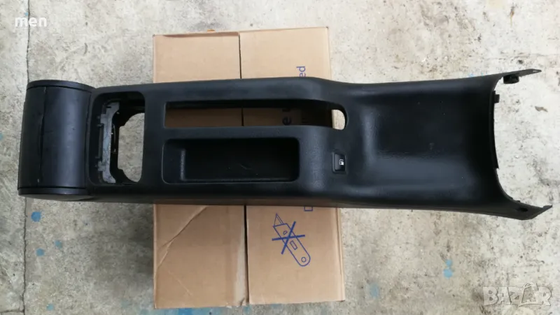 Средна конзола барче голф 4 golf 4, снимка 1