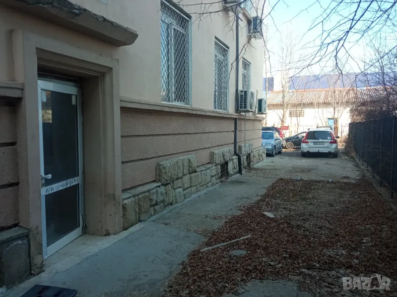 Продавам офис на летище София , снимка 1