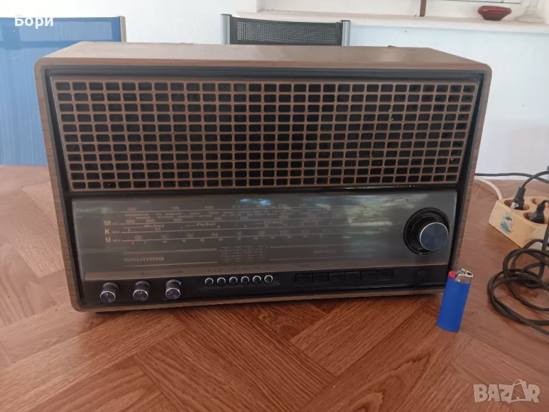 GRUNDIG RF 740 Радио, снимка 1