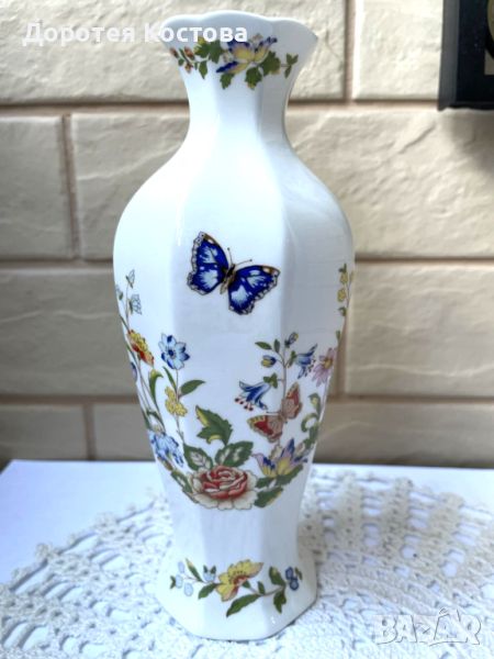 Красива ваза от фин костен порцелан от Англия, снимка 1