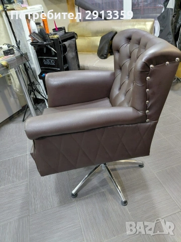 Професионален фризьорски стол, снимка 4 - Фризьорски столове - 53512964