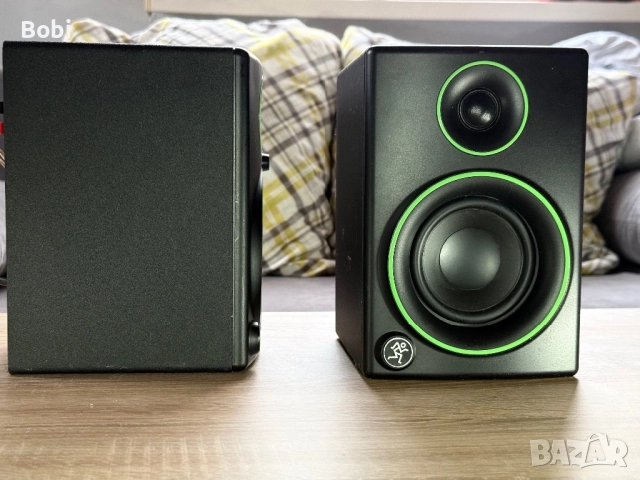 Mackie CR3 – компактни активни студийни колони, снимка 12 - Тонколони - 52630990