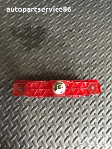 Трети стоп / трета спирачна светлина за Mazda 626 (2000) 286-61825, снимка 2 - Части - 53696325