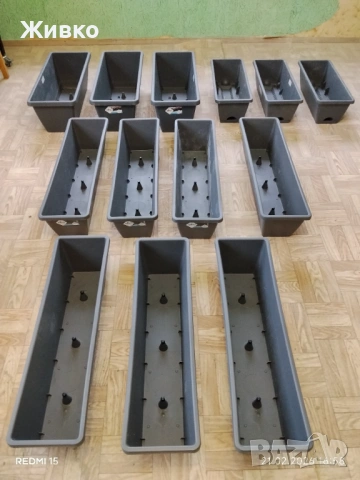 Продавам правоъгълни и цилиндрични саксии 