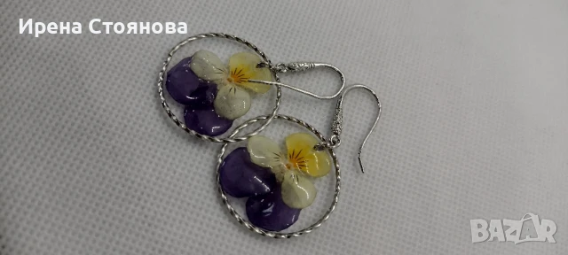 Обеци с естествен цвят на мини градинска теменужка. , снимка 2 - Обеци - 50995429