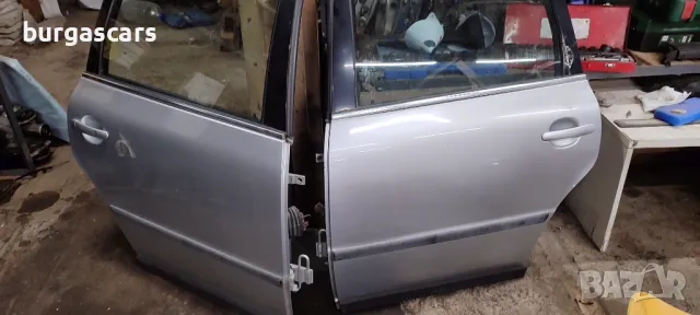 Врати предни задни лява дясна Vw Passat 5 5.5 - 90лв, снимка 3 - Части - 49727084