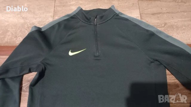 оригинална блуза Nike 147-158 см , снимка 2 - Спортни дрехи, екипи - 48925661