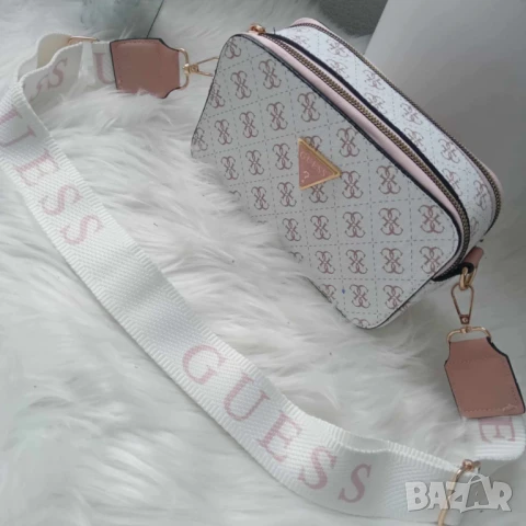 Дамска чанта GUESS , снимка 3 - Чанти - 51150604