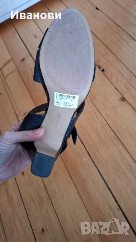 Чисто нови, черни, дамски обувки с дебел ток, 39 номер, снимка 3 - Дамски обувки на ток - 50324690