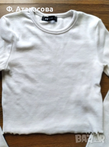 Нова спортна кроп топ блуза, размер S, снимка 2 - Блузи с дълъг ръкав и пуловери - 51941400