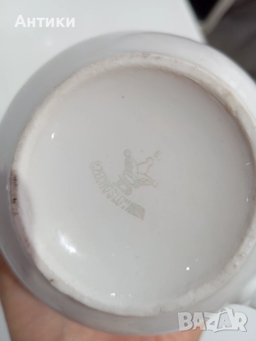 Порцеланова стара чаша маркирана, снимка 2 - Чаши - 52480805