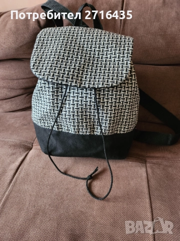 Дамска раница, снимка 2 - Раници - 52184432