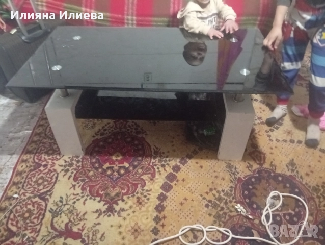 стъклена маса  използвана един път, снимка 2 - Други стоки за дома - 52906388