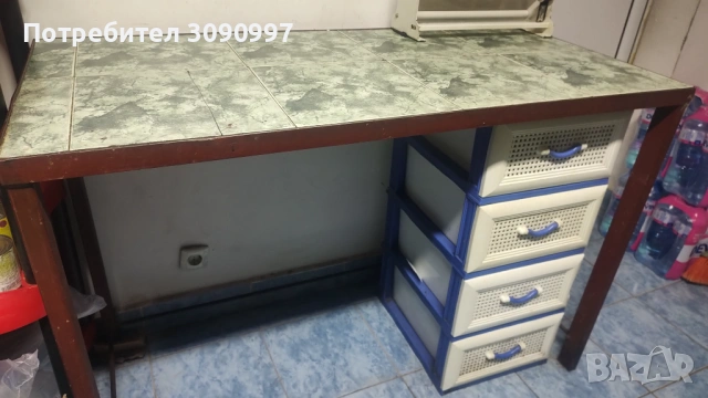 Работна маса , снимка 2 - Обзавеждане на кухня - 53462501