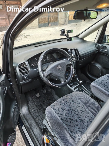 Opel Zafira 1.8i 125hp Газ/Бензин, снимка 9 - Автомобили и джипове - 53946671
