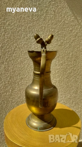 Масивна , метална кана с капак, декориран с лешници. , снимка 3 - Други стоки за дома - 51396723