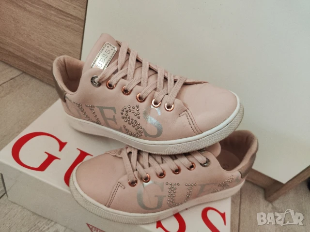 Оригинални маратонки кецове Guess В отлично състояние. 36 номер. С кутията. , снимка 5 - Кецове - 50924749