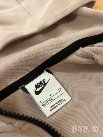 Nike Tech fleece 137-146 M , снимка 4 - Детски комплекти - 52135651