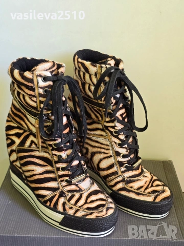 DKNY оригинални дамски кецове на платформа , снимка 7 - Кецове - 53892217