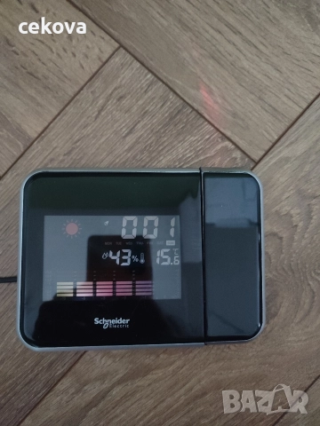 Прожекционен часовник, снимка 2 - Стенни часовници - 52677367