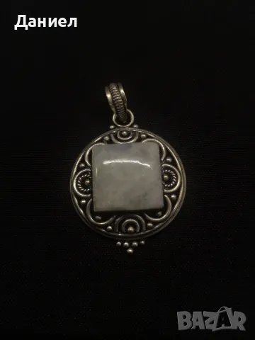 Стар медальон, снимка 2 - Антикварни и старинни предмети - 49970882