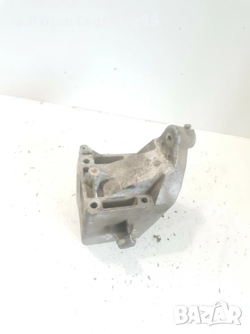 Конзола за монтаж на двигател лява за Mercedes W906 Sprinter 2.2 CDI (2006-2010) A6462230404 