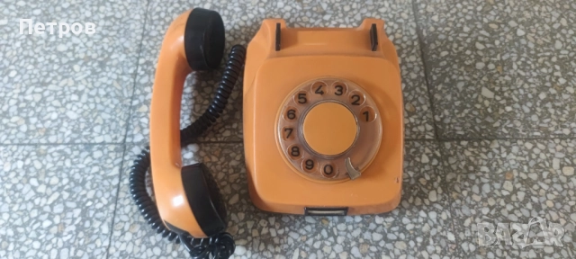 Стар телефон , снимка 2 - Антикварни и старинни предмети - 52476314