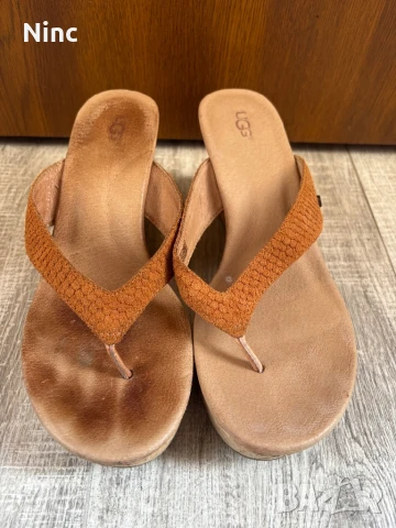 Дамски чехли UGG 36, снимка 2 - Чехли - 50698995