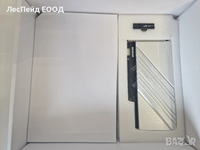 ASUS ROG Maximus Z690 Formula ATX, снимка 3 - Дънни платки - 53886048