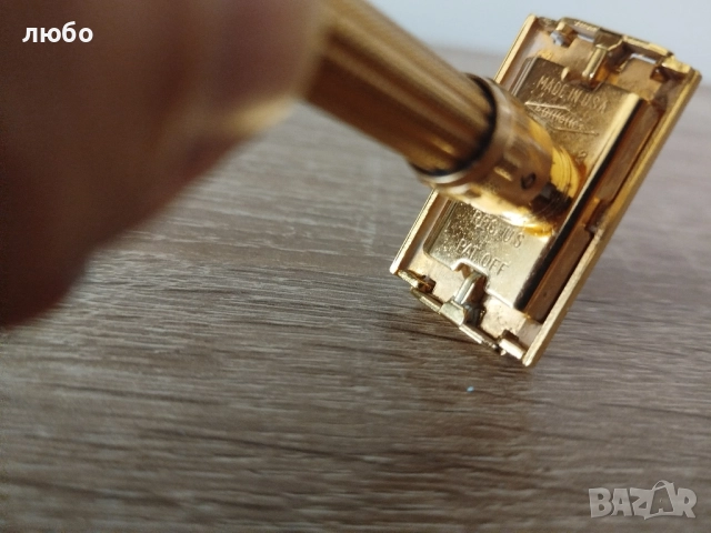 Самобръсначка GILLETE ARISTOCRAT Във 22 м Златно Покритие Чисто Нова не Употребявана , снимка 5 - Други ценни предмети - 52357117