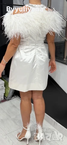 Официална къса бяла рокля с пера и камъни, снимка 2 - Рокли - 51086324