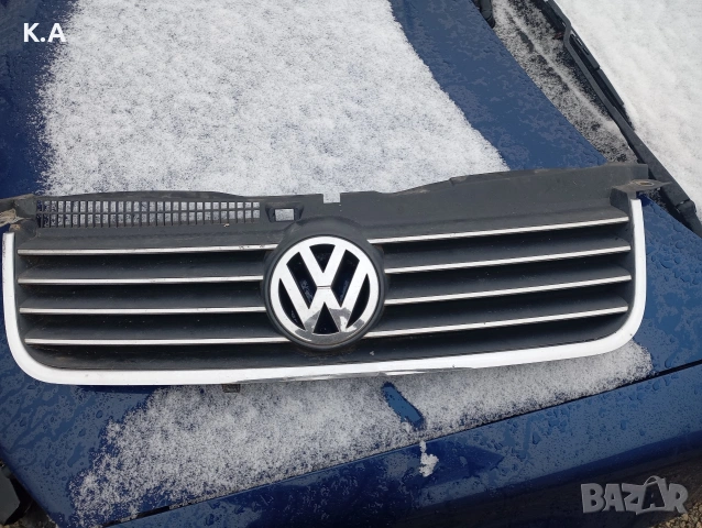 Решетка с емблема VW Passat 5.5