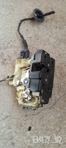 Брава предна лява врата Seat Ibiza III