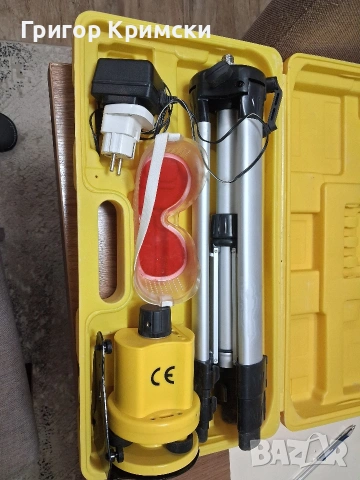 Роторен лазарен нивелир