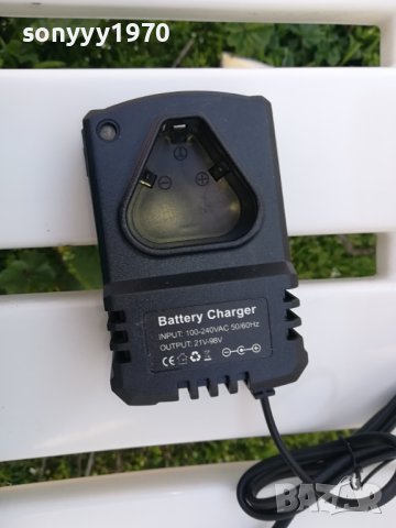 BATTERY CHARGER-ЗАРЯДНО ЗА БАТЕРИИ 3003241932, снимка 1 - Винтоверти - 45024943