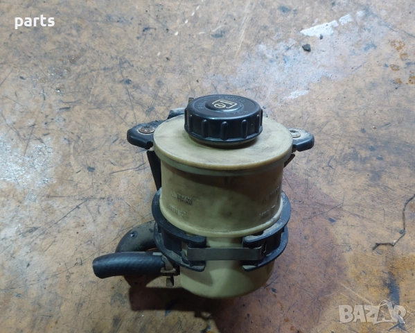 Казанче Хидравлична Течност Рено Лагуна 1 - Трафик - Сценик - Мастър - Опел Виваро - 7700795347, снимка 2 - Части - 51967231