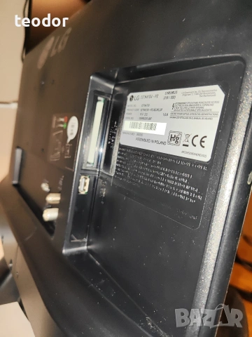Монитор LG 22 инча , снимка 2 - Монитори - 53432357