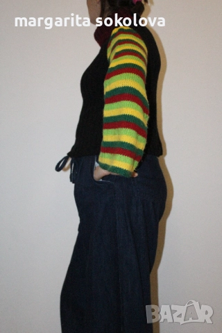 Ръчно изработен пуловер с шарени ръкави, снимка 2 - Блузи с дълъг ръкав и пуловери - 52963629