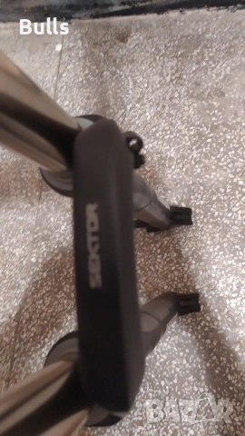 Въздушна вилка rock shox sector 27,5, снимка 3 - Части за велосипеди - 53683438